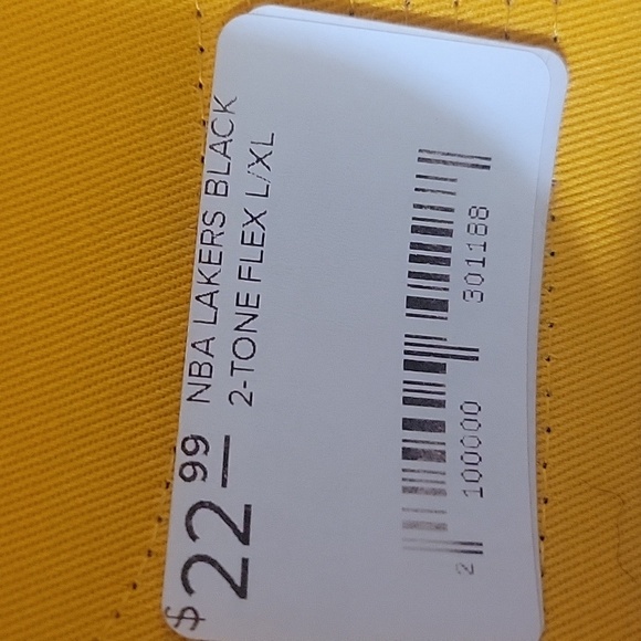 Miami Heat Black Flex Fit Red Under Visor Har Cap NBA L/ XL - Picture 8 of 8